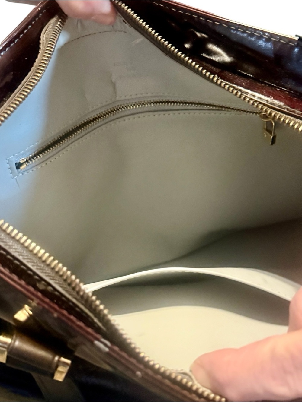 Louis Vuitton Houston Vernis Tote LW0969 - Picture 11 of 14